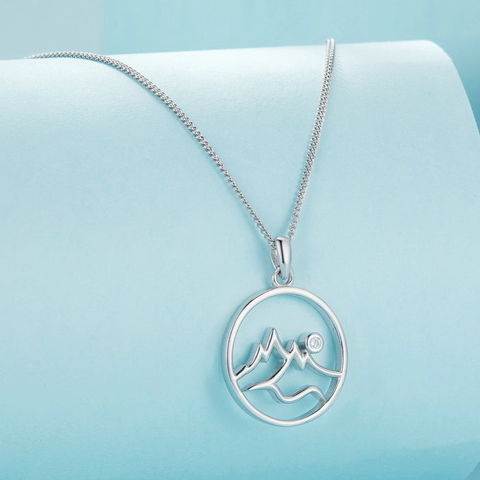 THALIRA necklace